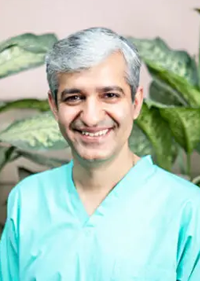 Dr. Tarun Giroti