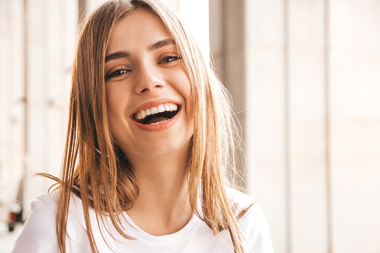 Porcelain Veneers In Delhi